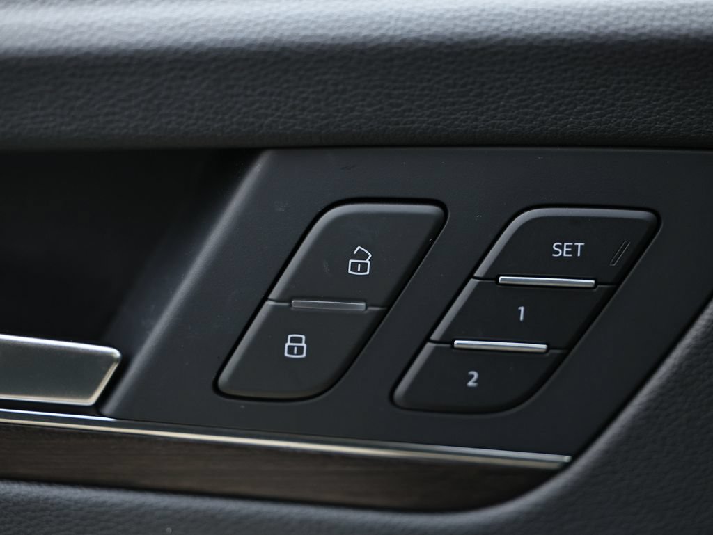 Used 2025 Audi Q5 Prestige AWD/4WD image 15