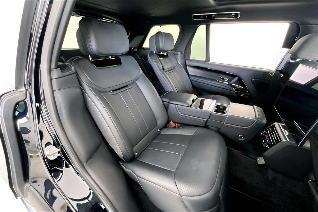 Used 2023 Land Rover Range Rover SV AWD/4WD image 35