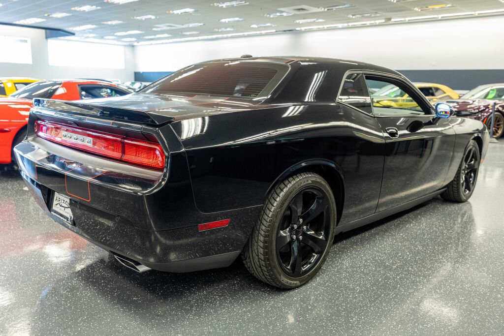 Used 2013 Dodge Challenger R/T w/ Blacktop Pkg image 7