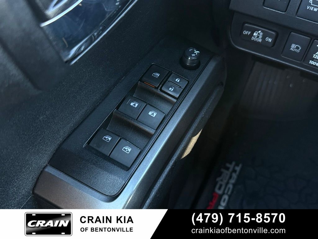 Used 2022 Toyota Tacoma TRD Pro AWD/4WD image 11