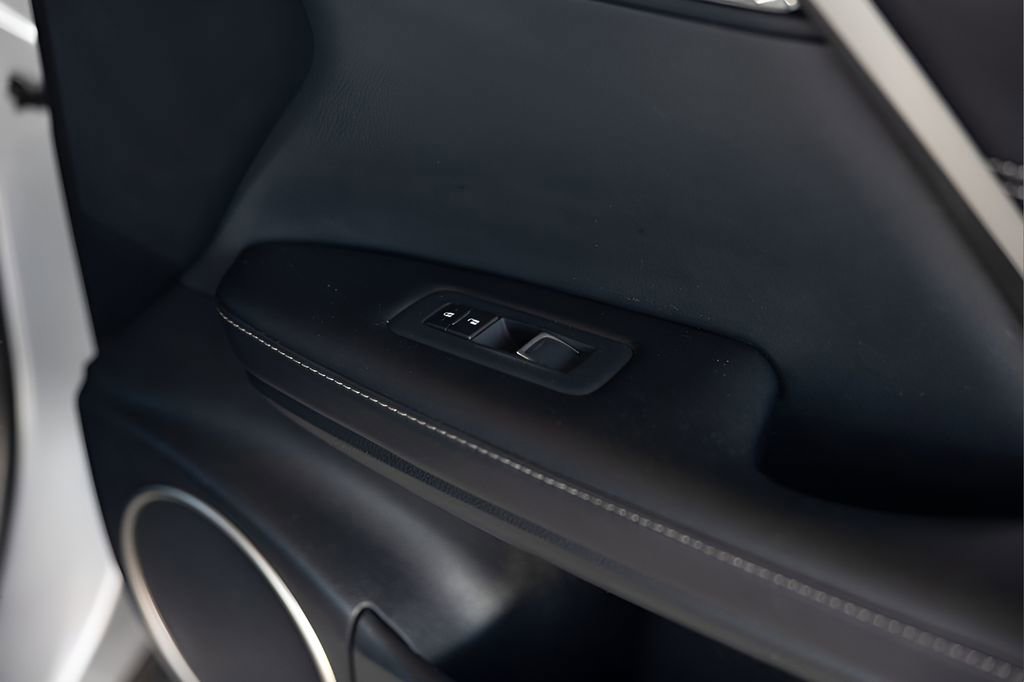 Used 2018 Lexus RX 350L AWD image 90