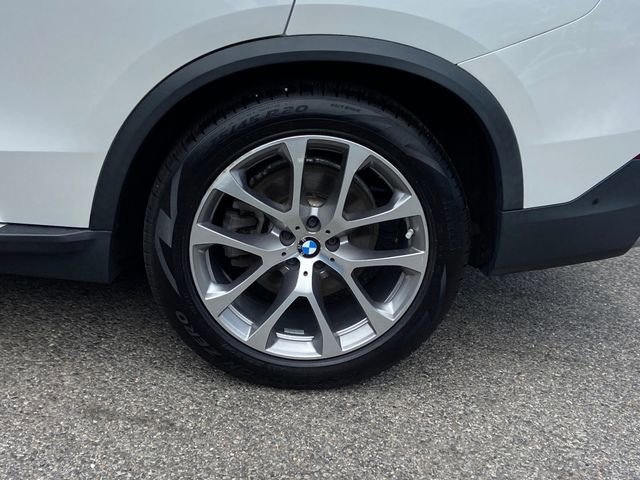 Used 2019 BMW X5 xDrive50i w/ Luxury Seating Package AWD/4WD image 12