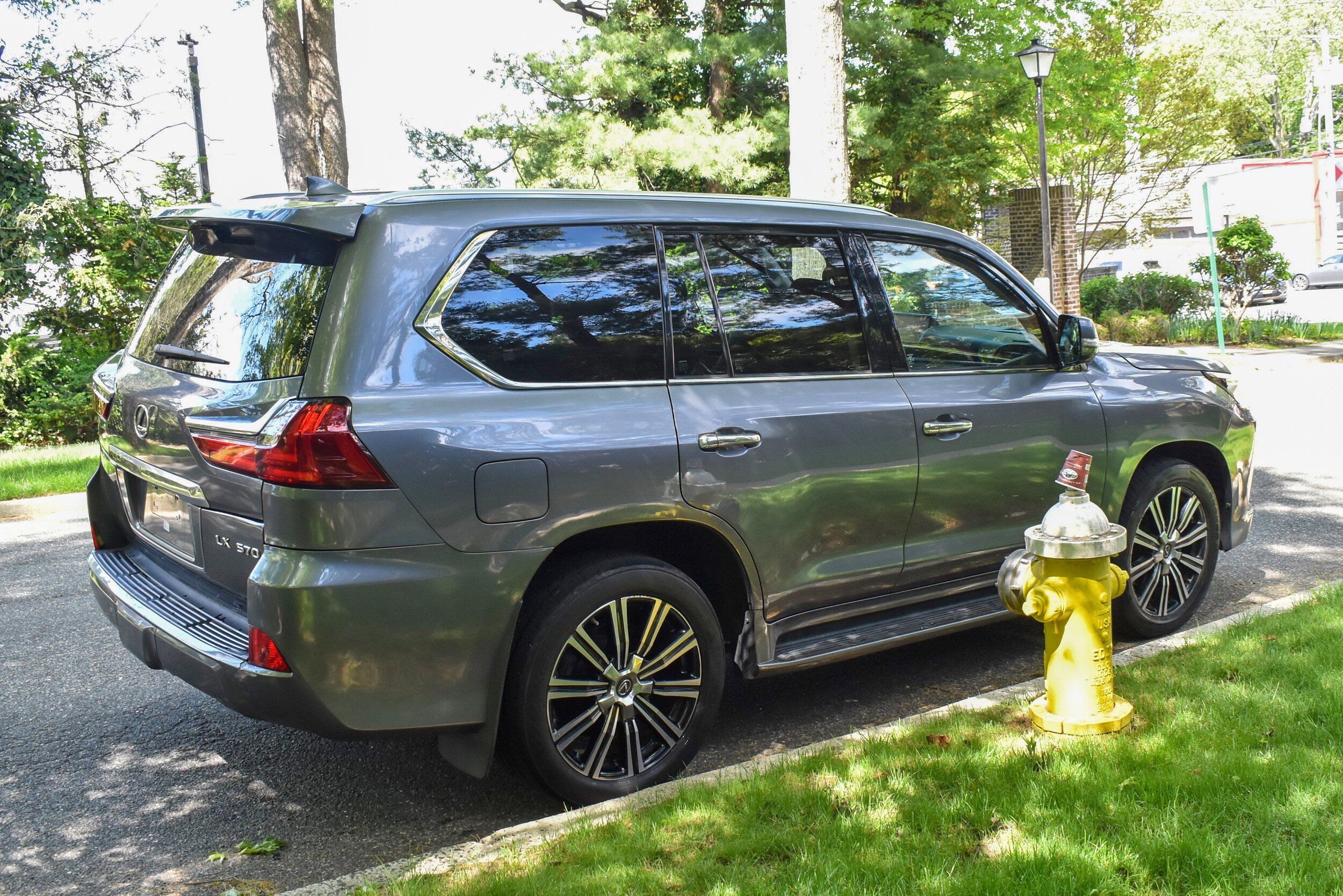 Used 2018 Lexus LX 570 4WD w/ Luxury Package image 7
