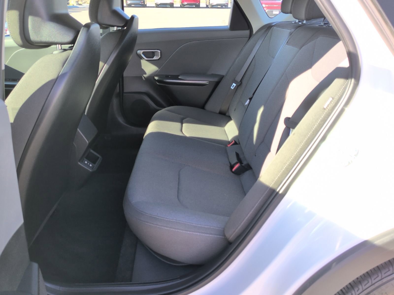 Used 2025 Kia K4 LXS image 10