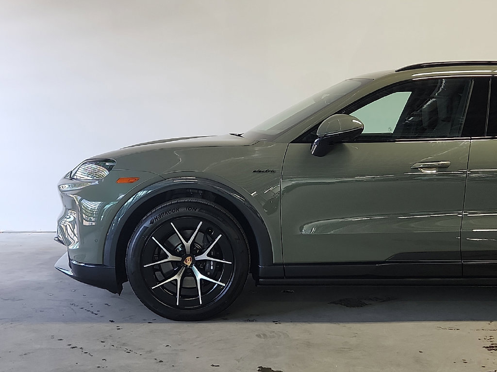 New 2026 Porsche Cayenne Electric AWD/4WD image 6
