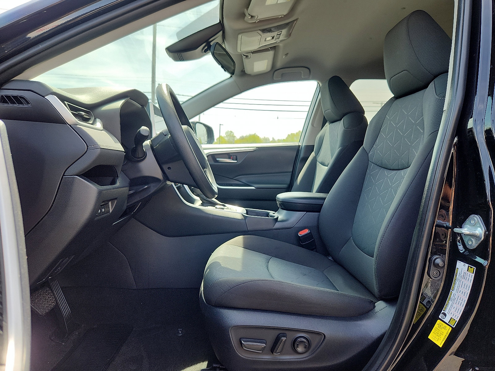 Used 2024 Toyota RAV4 XLE image 14