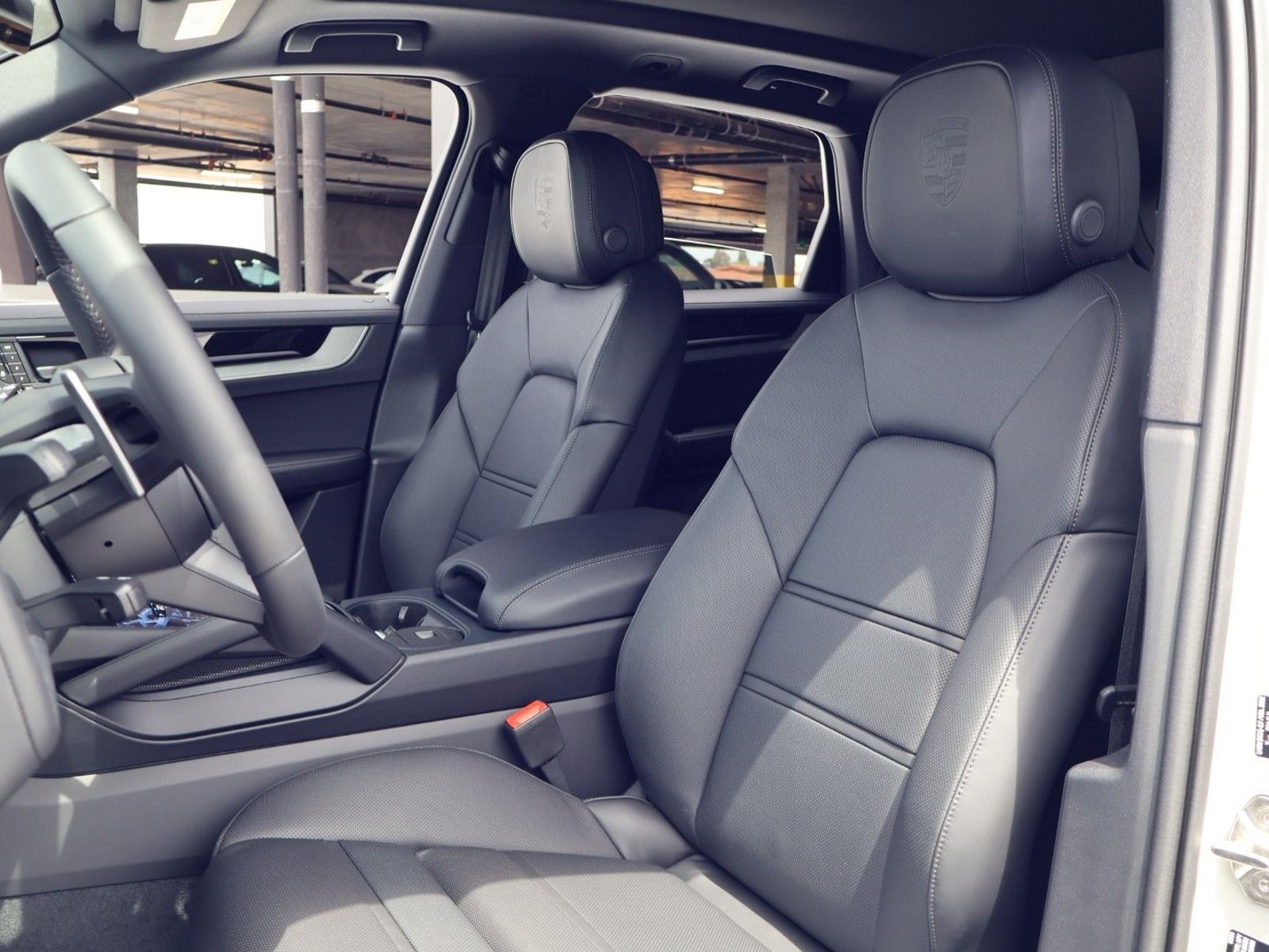New 2026 Porsche Cayenne E-Hybrid AWD/4WD image 5