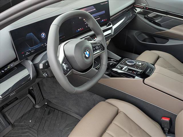 Used 2026 BMW 530i xDrive w/ Premium Package AWD/4WD image 3