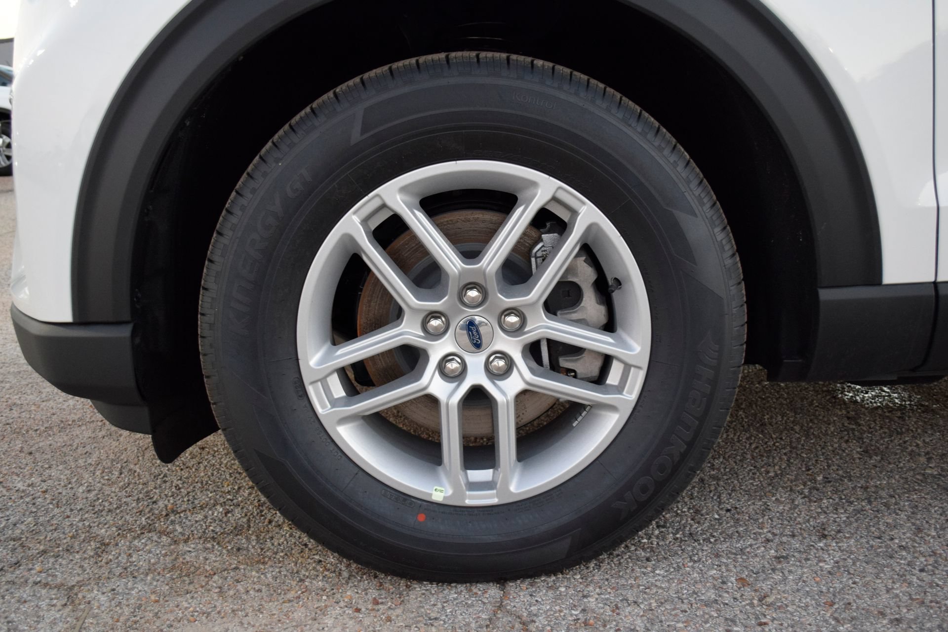 New 2026 Ford Explorer Active RWD image 27