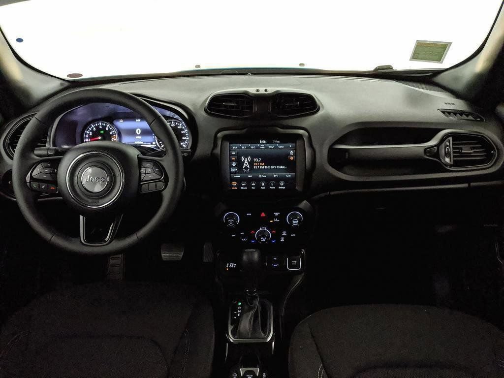 Used 2022 Jeep Renegade Altitude w/ Sun/Sound Group AWD/4WD image 7