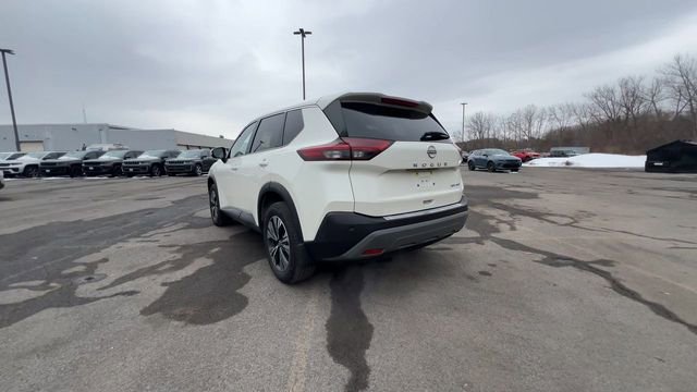 Used 2023 Nissan Rogue SV image 6