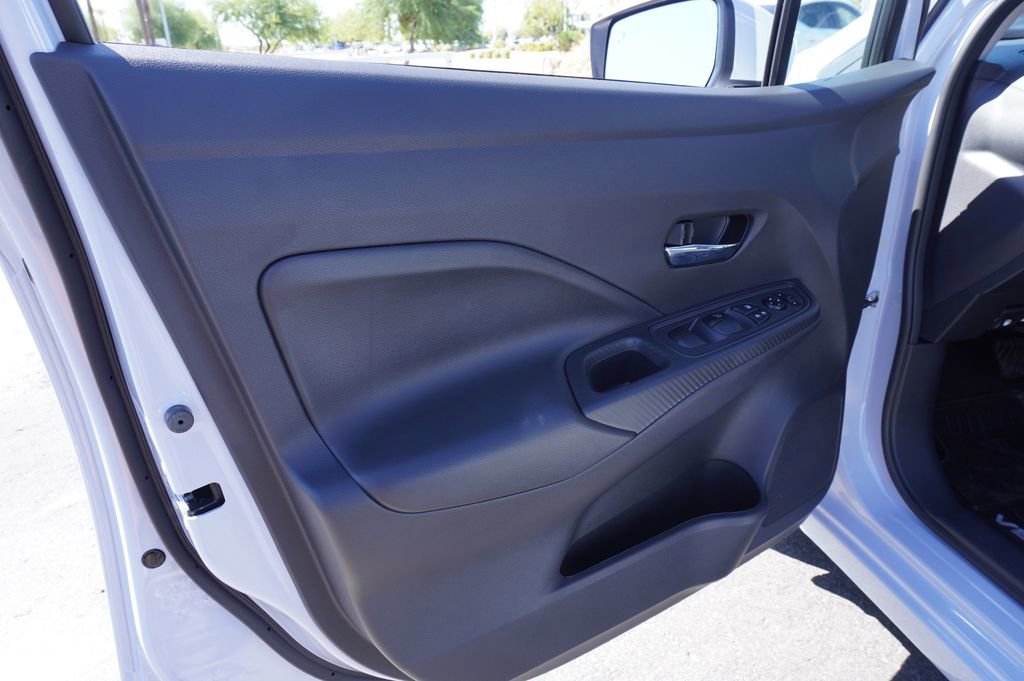 New 2025 Nissan Versa SV w/ Trunk Package FWD image 14