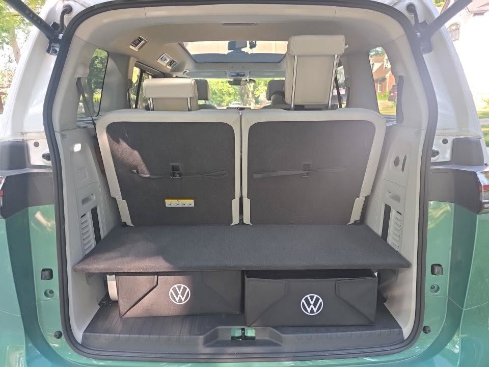 Used 2025 Volkswagen ID. Buzz 1st Edition AWD/4WD image 4