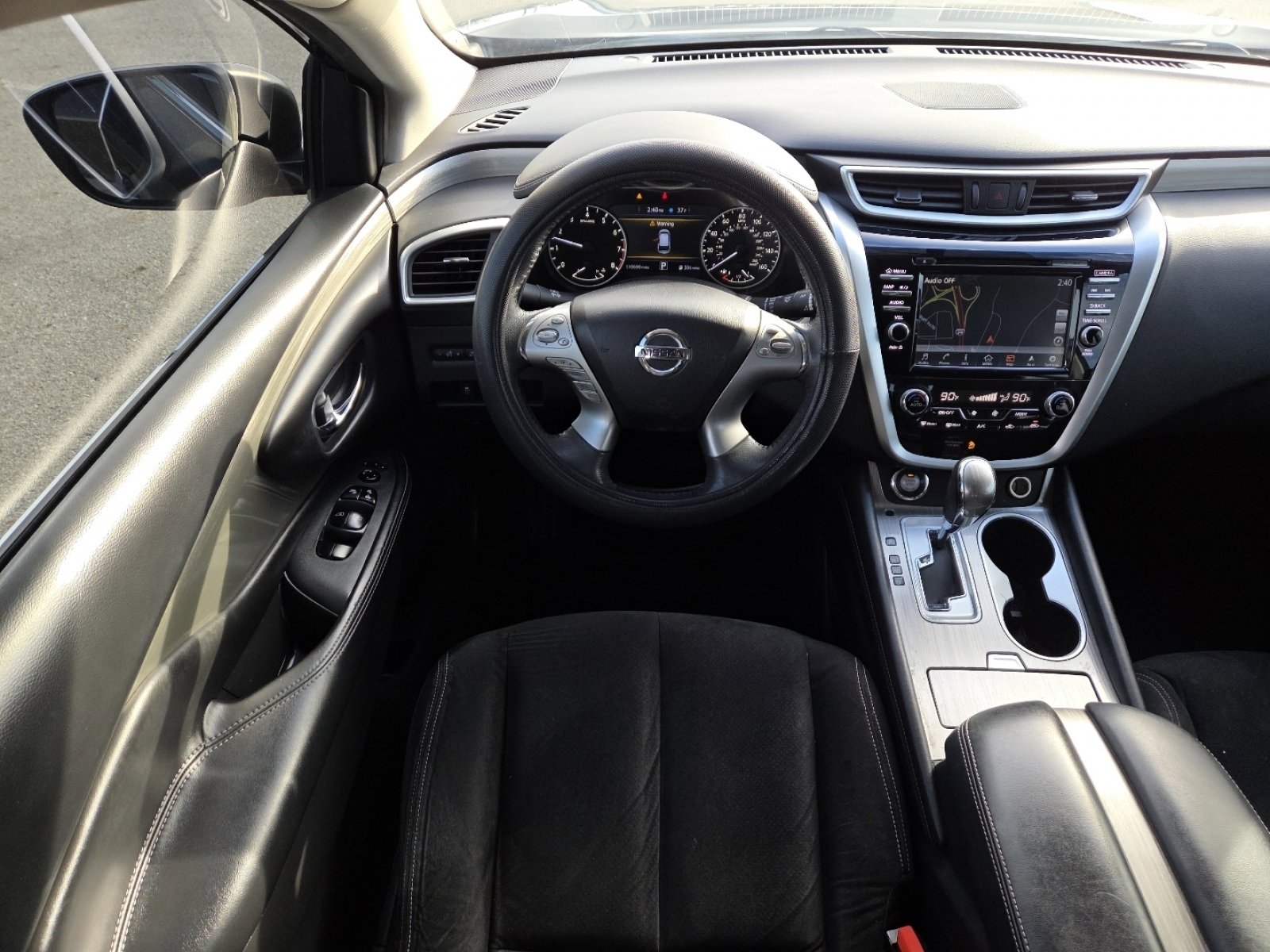 Used 2017 Nissan Murano SV image 25