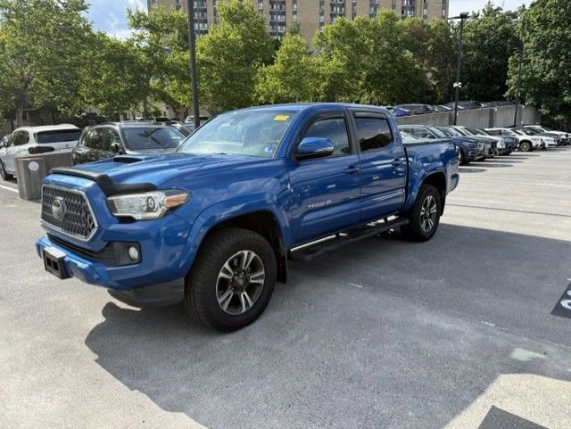 Used 2018 Toyota Tacoma TRD Sport w/ Technology Package AWD/4WD image 1