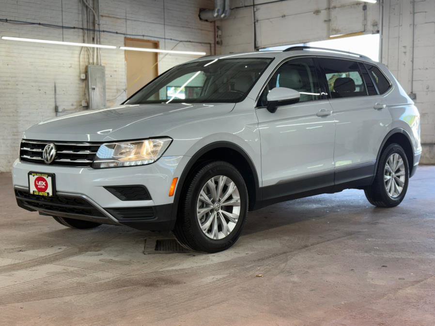 Used 2018 Volkswagen Tiguan SE w/ Panoramic Sunroof Package AWD/4WD image 1