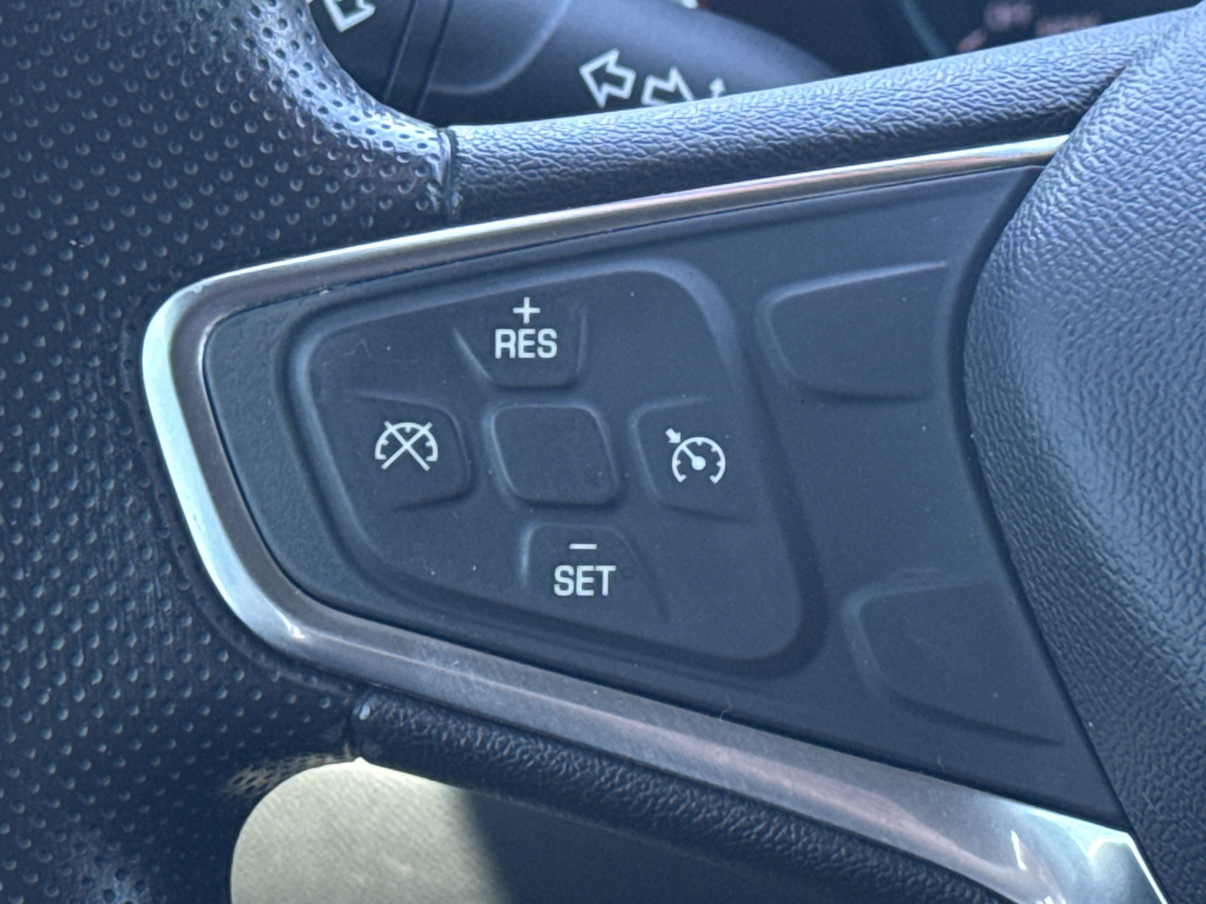 Used 2019 Chevrolet Equinox LT FWD image 19