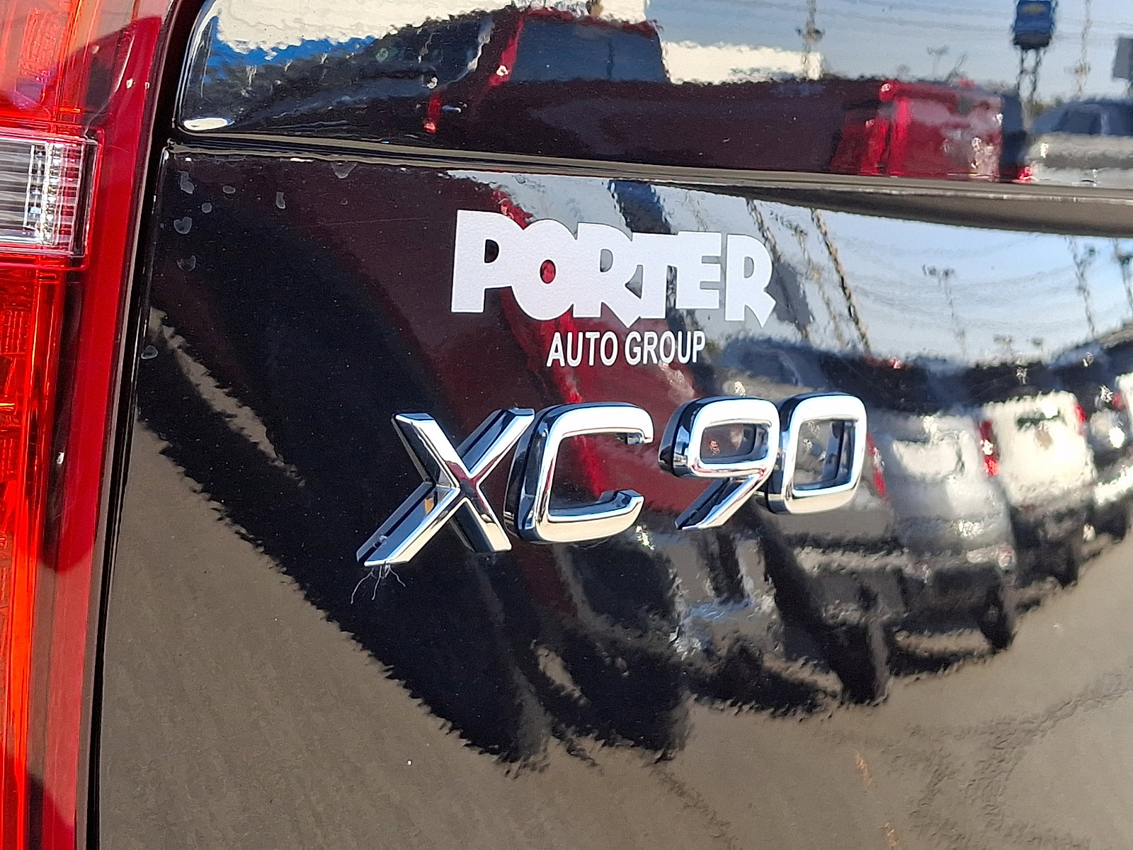 Used 2020 Volvo XC90 T6 Momentum w/ Protection Package Premier image 32