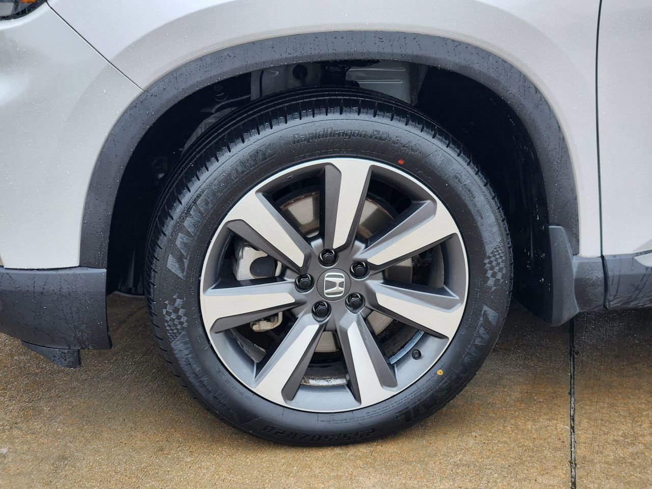 Certified 2024 Honda Pilot Touring image 11