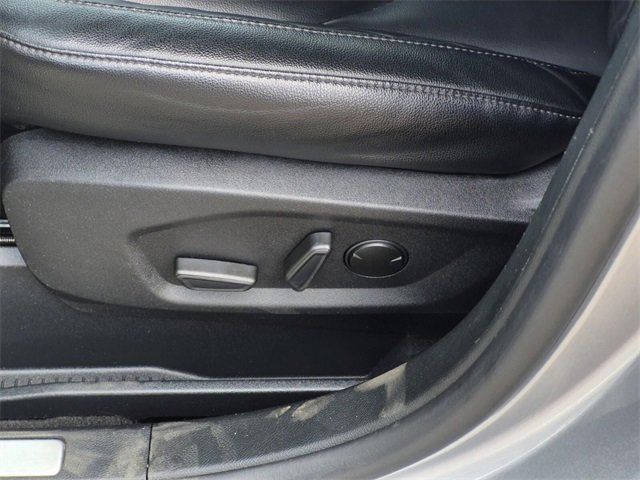 Used 2024 Ford Edge Titanium image 23