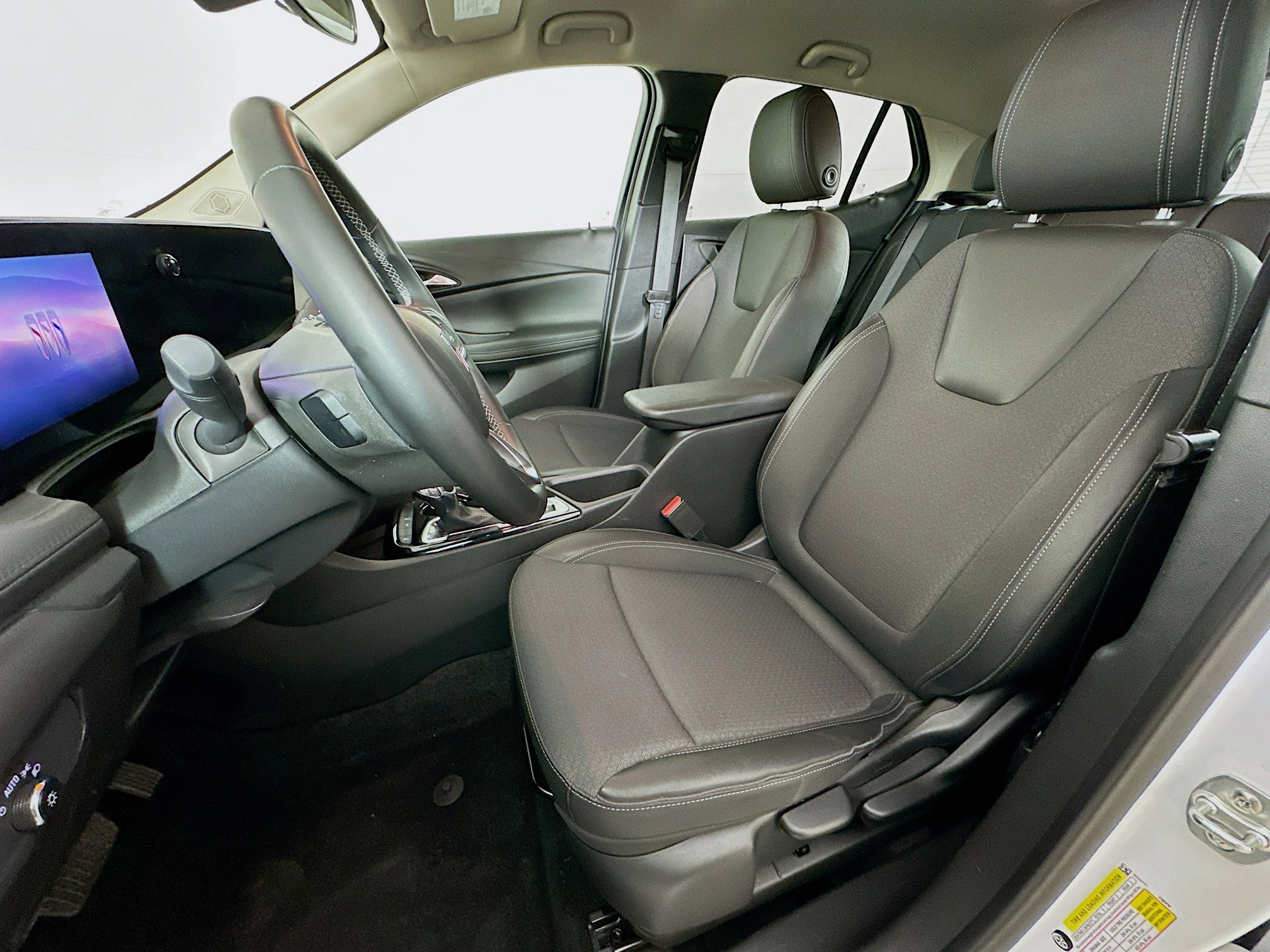 Used 2025 Buick Encore GX Preferred image 13