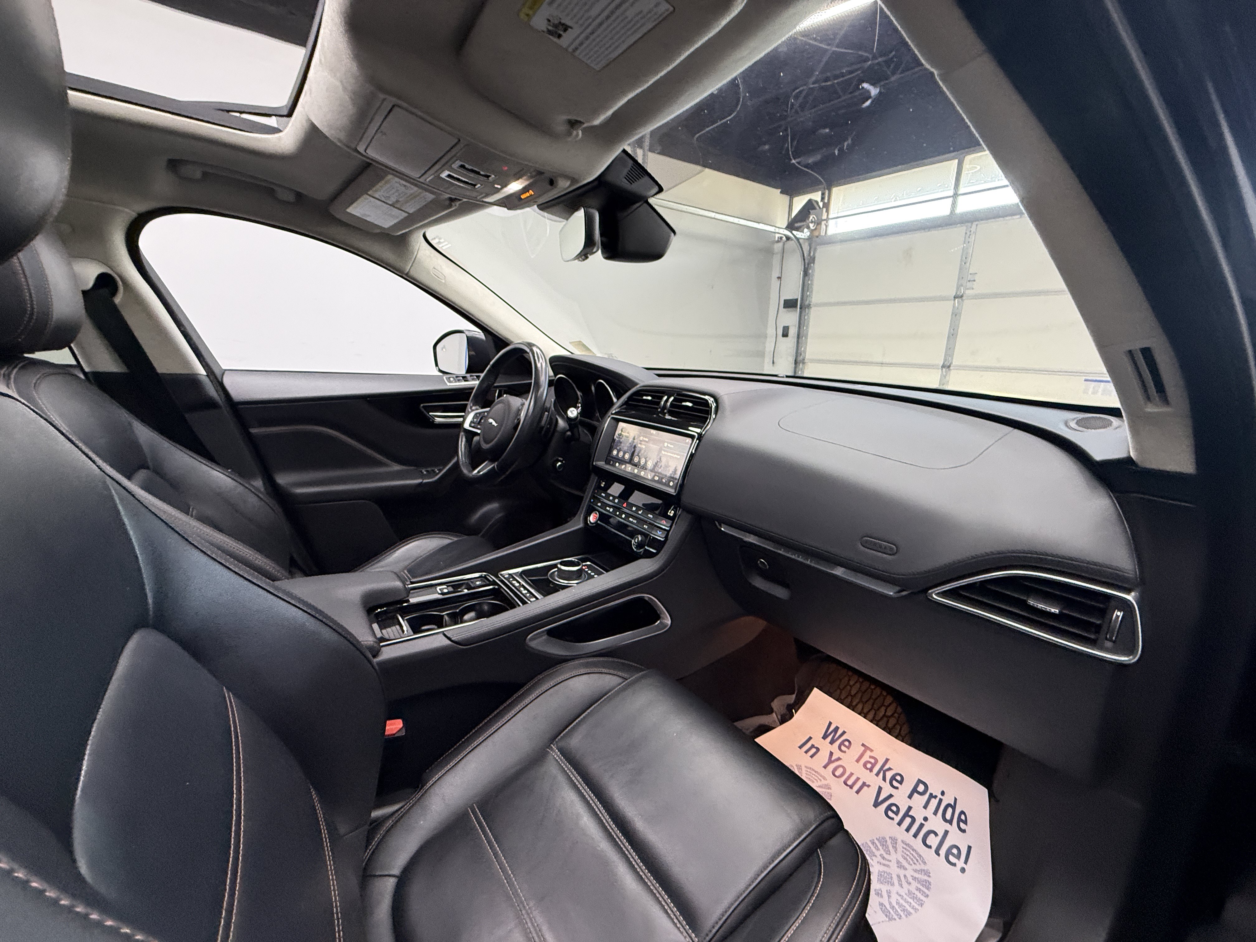 Used 2020 Jaguar F-PACE Prestige AWD/4WD image 28