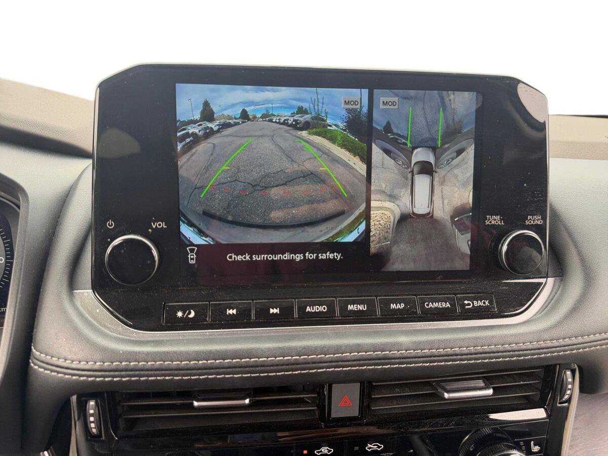 Used 2025 Nissan Pathfinder SV AWD/4WD image 20