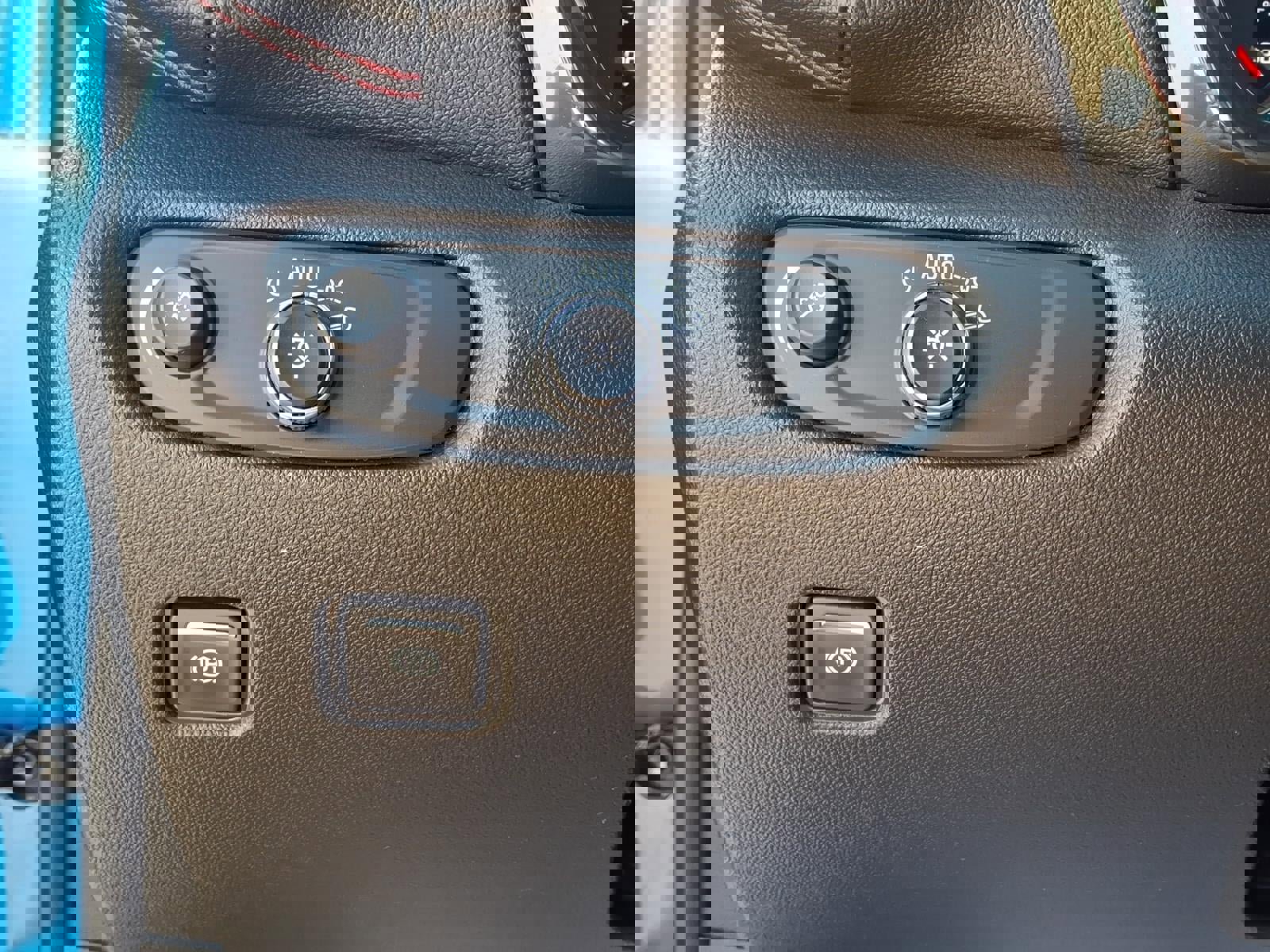 Used 2021 Chevrolet Blazer RS image 16