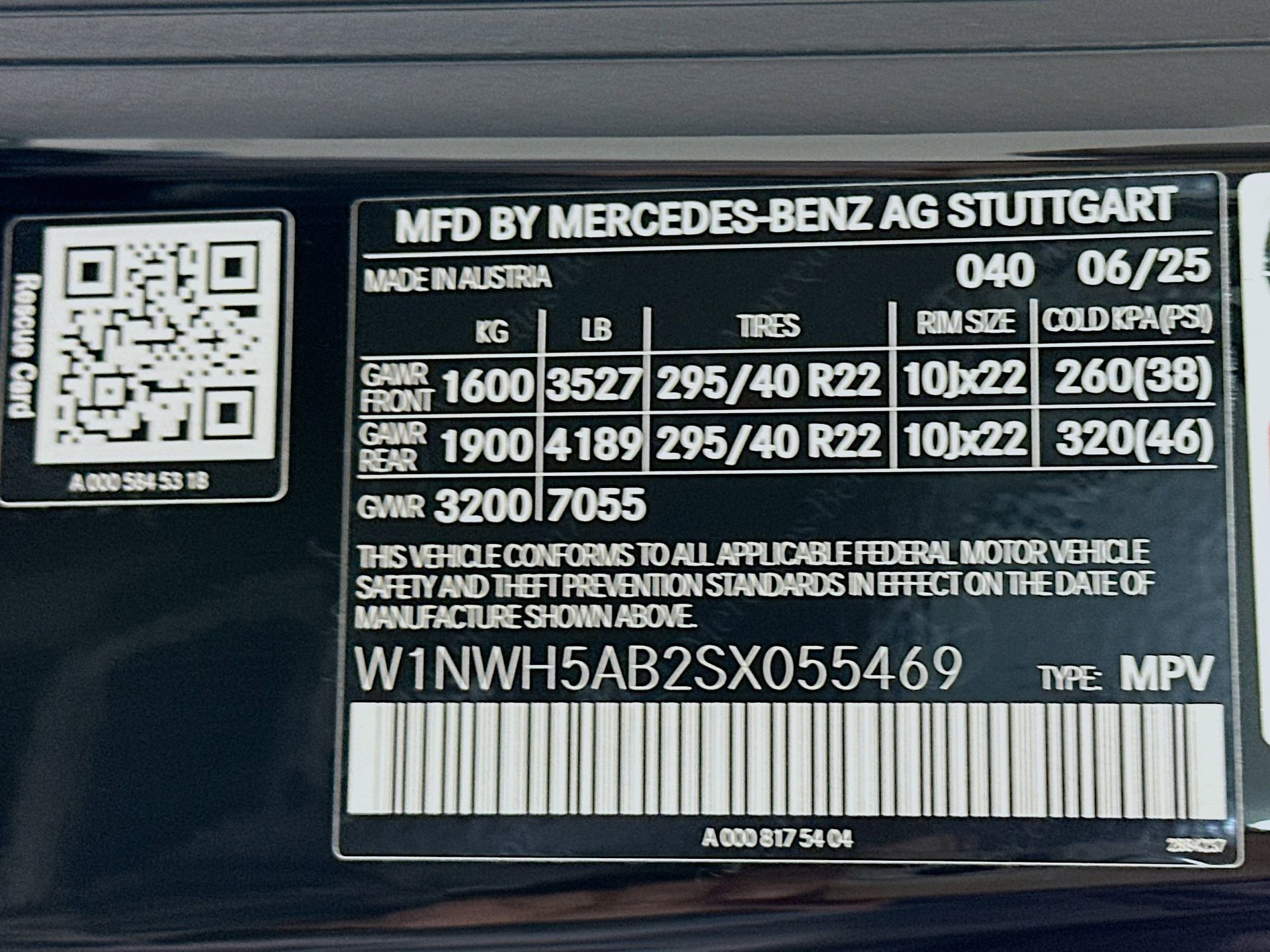 Certified 2025 Mercedes-Benz G 63 AMG 4MATIC image 35
