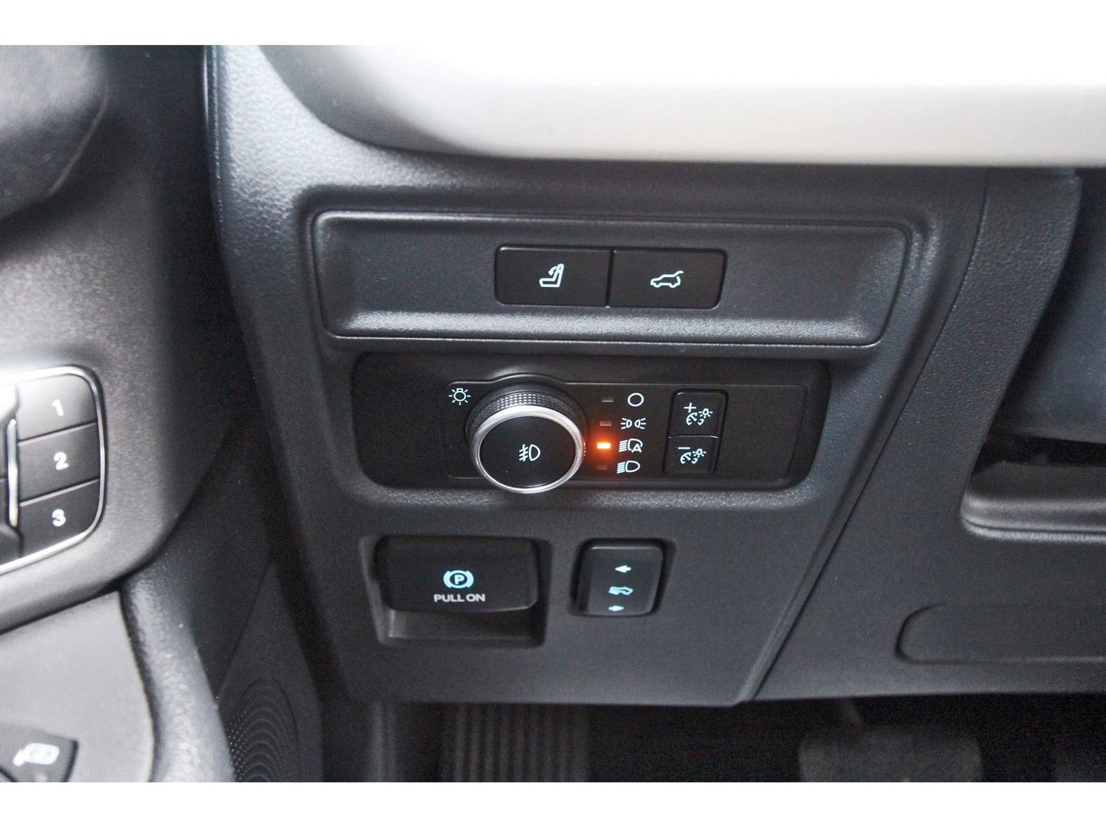 Used 2024 Ford Expedition XLT image 18