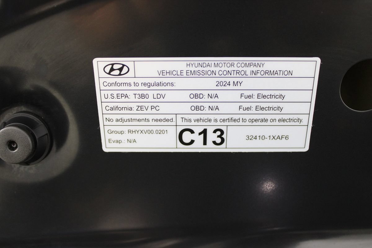 Used 2024 Hyundai Ioniq 6 Limited RWD image 33