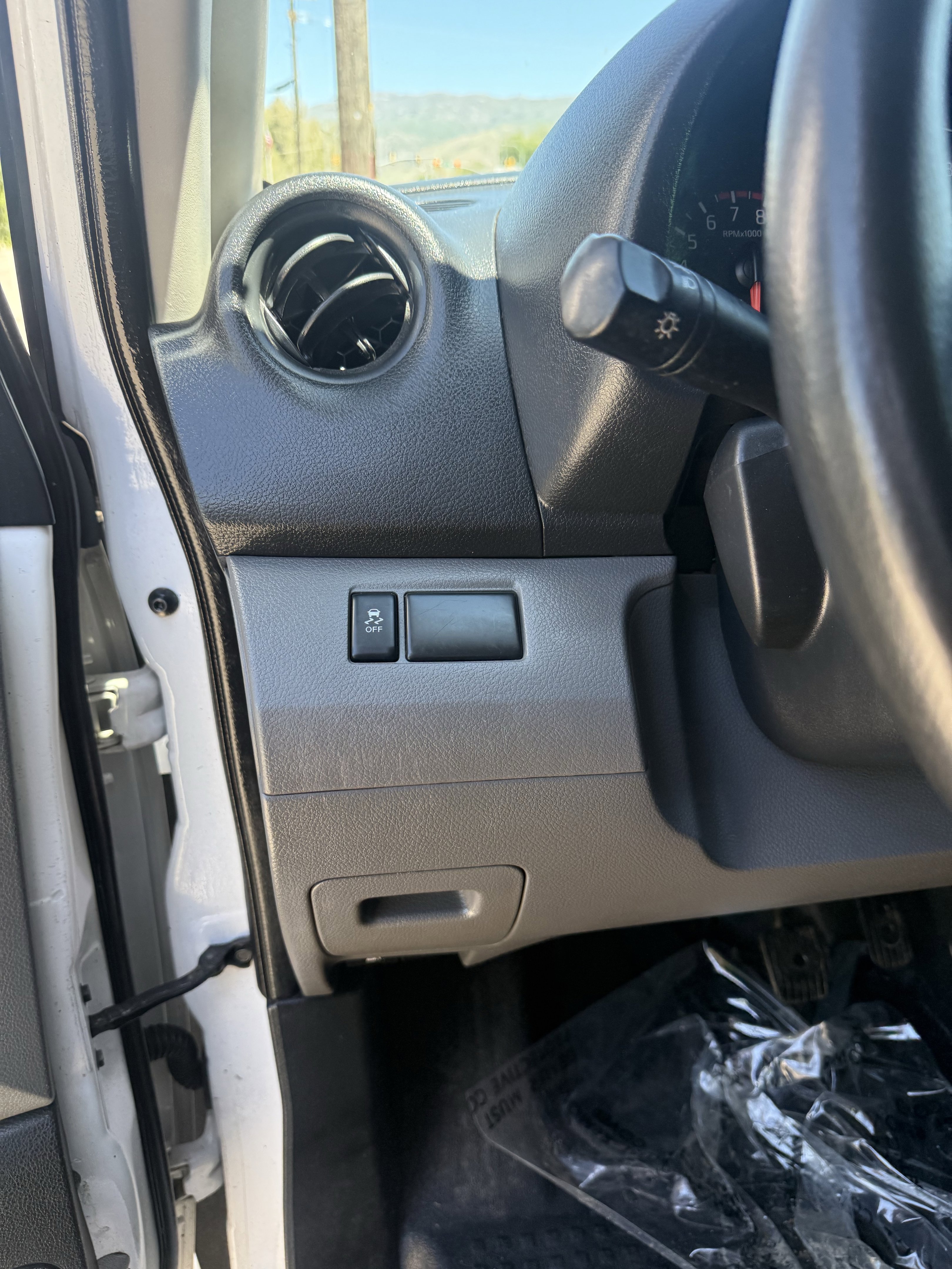 Used 2018 Nissan NV200 S FWD image 14