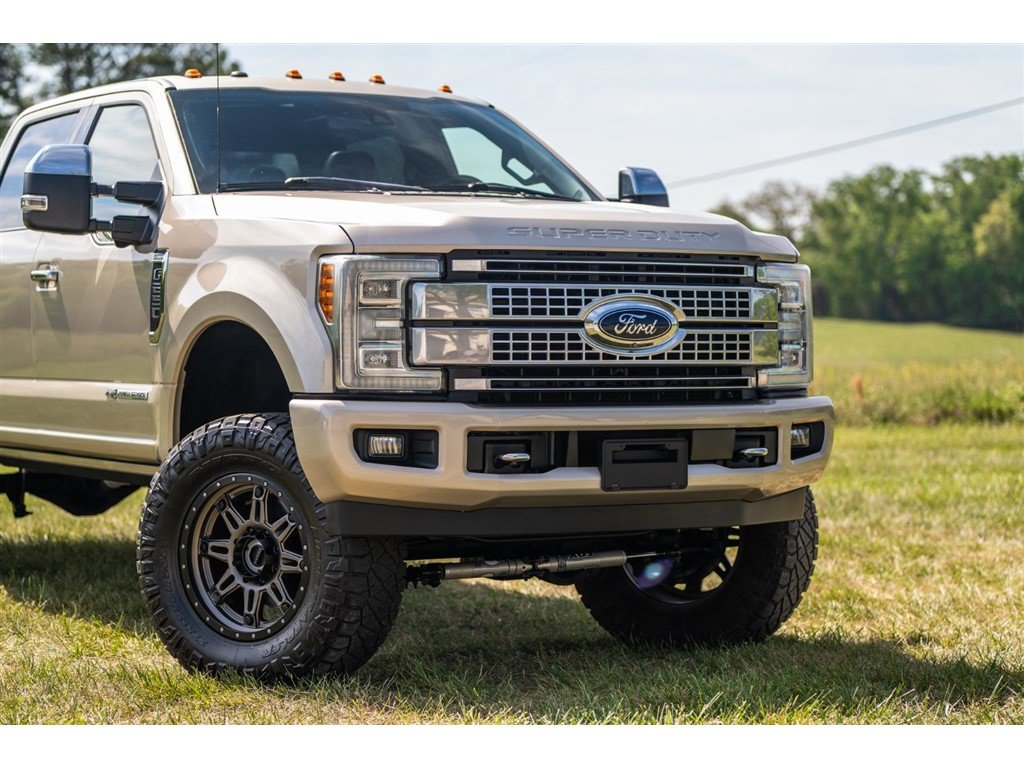 Used 2017 Ford F250 Platinum w/ Platinum Ultimate Package AWD/4WD image 8