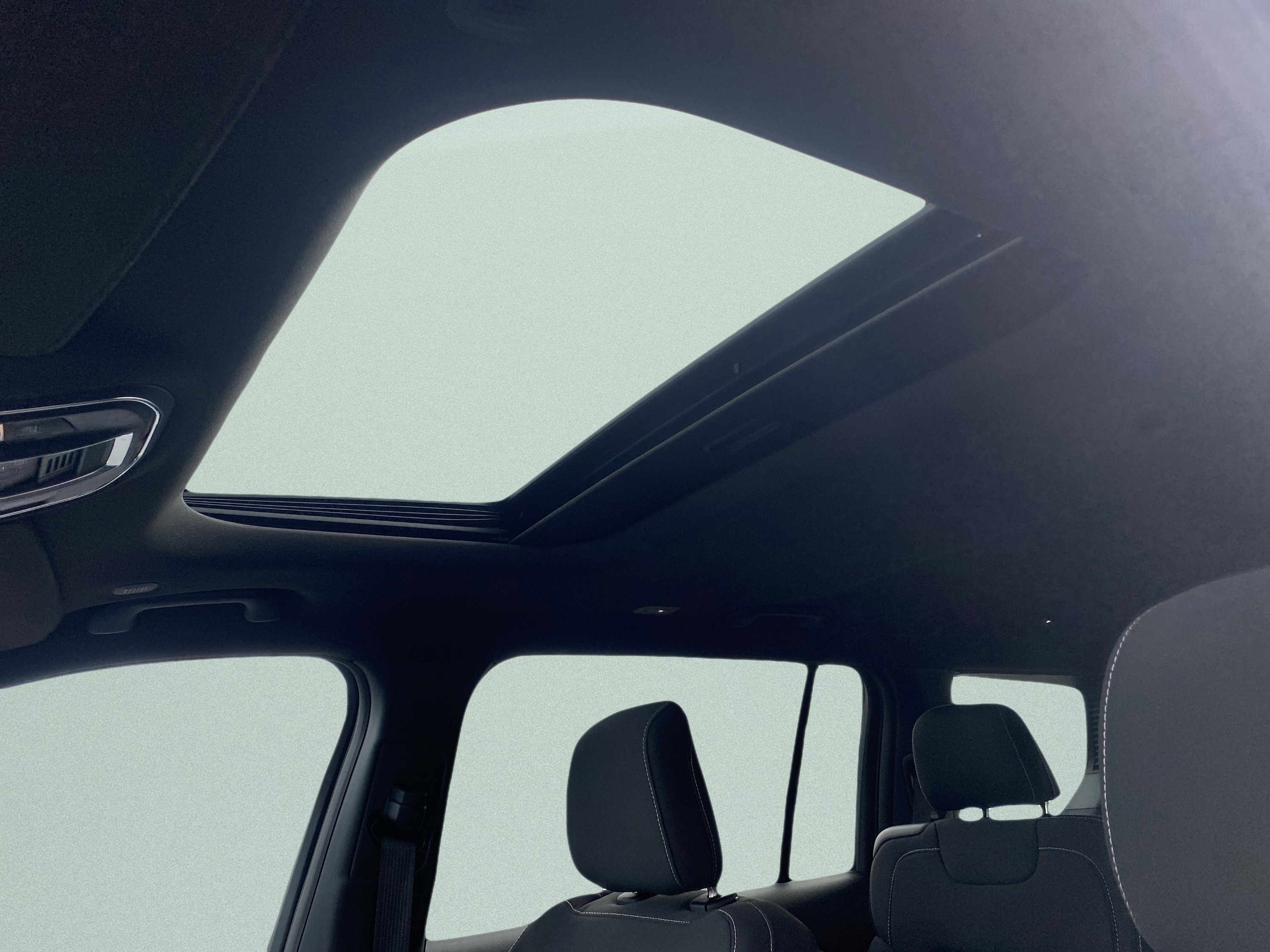 Used 2024 Jeep Grand Cherokee L Laredo image 26