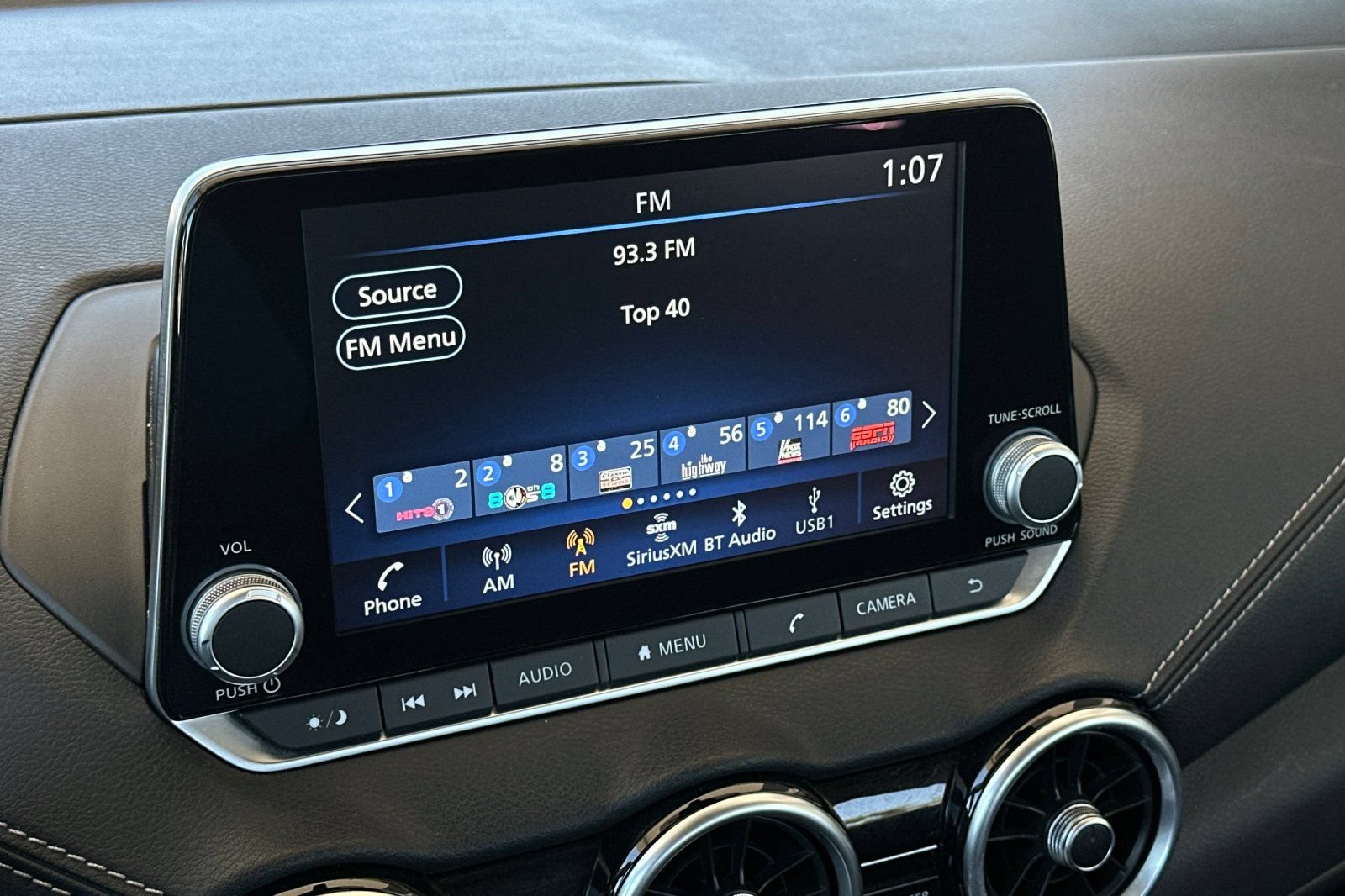 Used 2024 Nissan Sentra SV FWD image 16