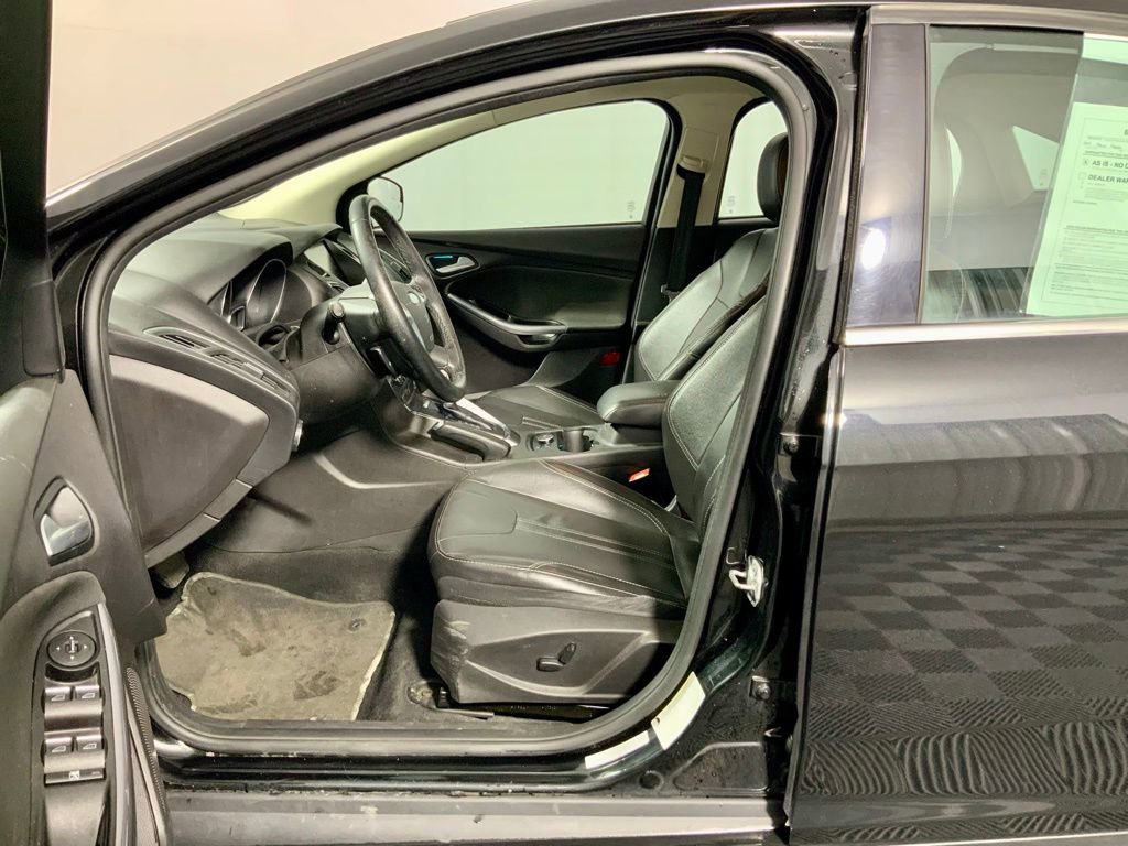 Used 2014 Ford Focus Titanium FWD image 10