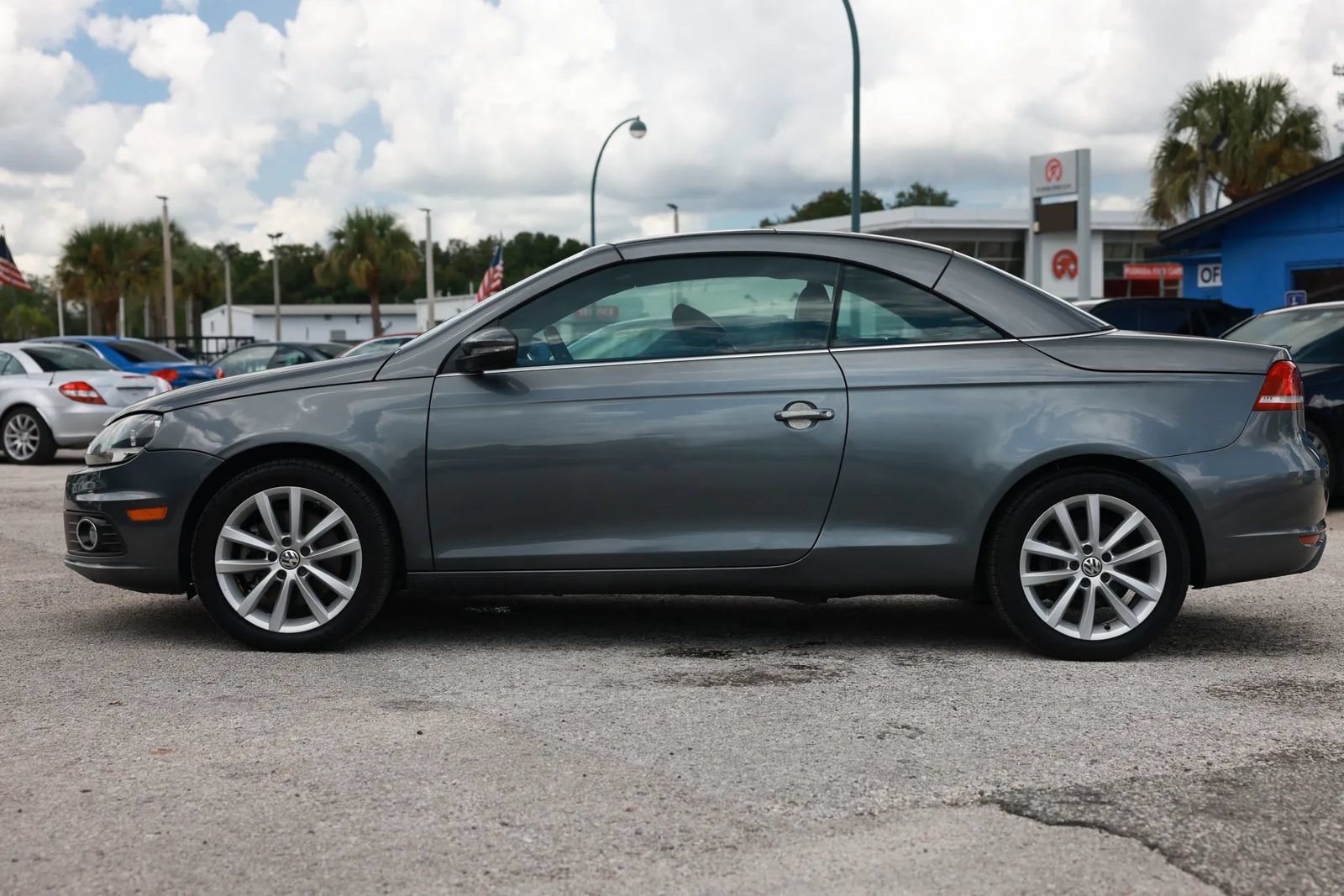 Used 2012 Volkswagen Eos Komfort FWD image 12