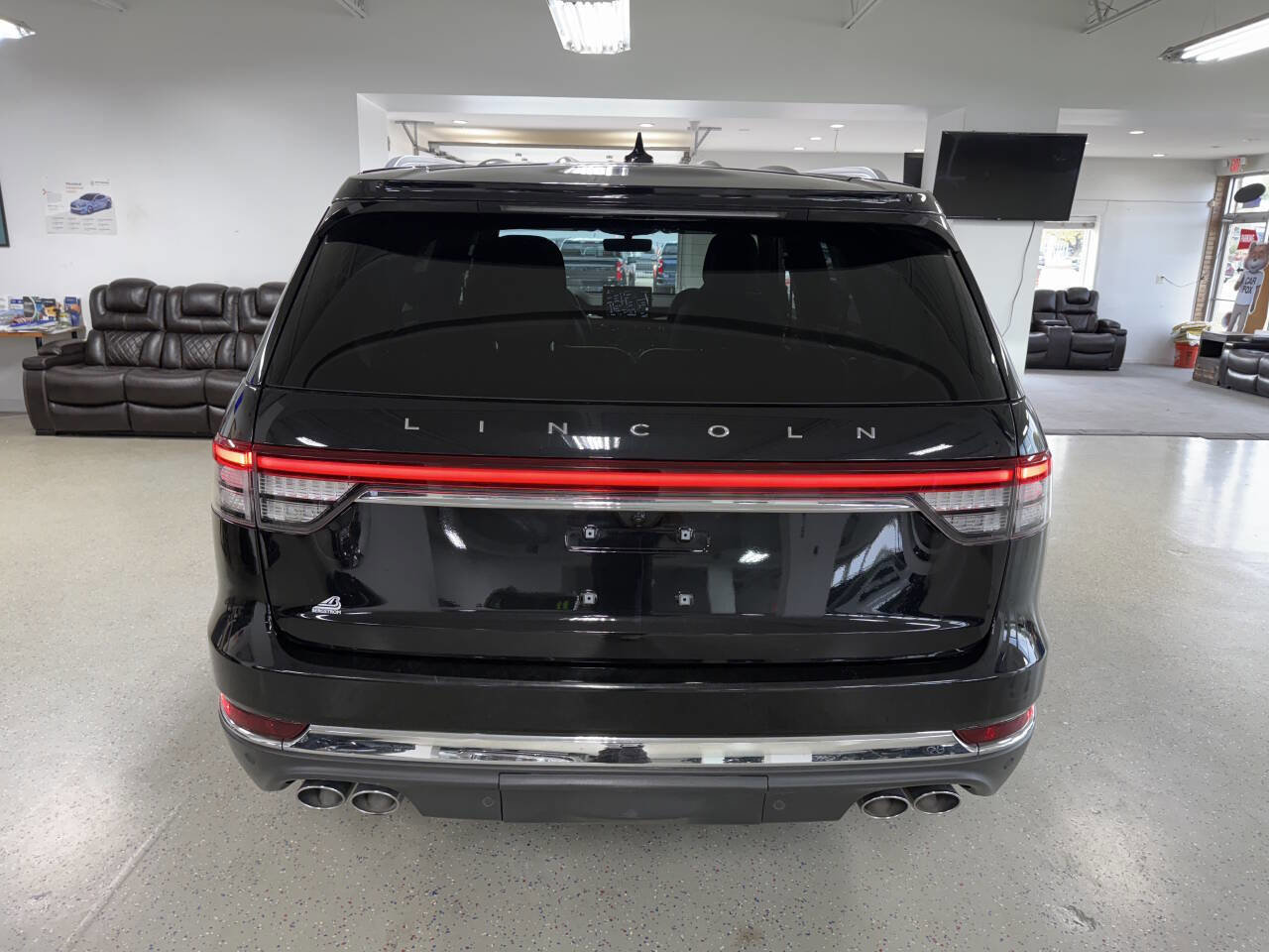 Used 2020 Lincoln Aviator Reserve w/ Equipment Group 202A image 7