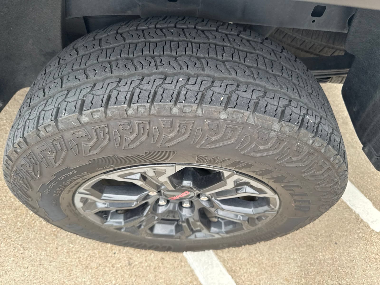 Used 2024 GMC Canyon Elevation w/ Convenience Package RWD image 3