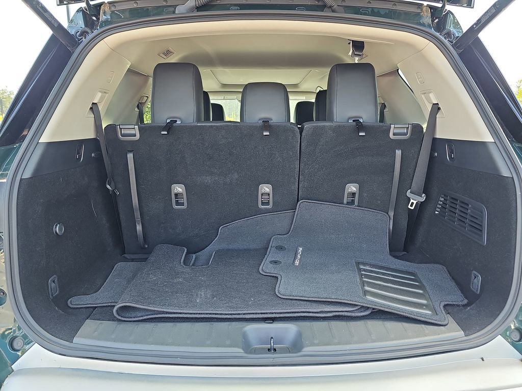 Used 2024 Nissan Pathfinder SL w/ SL Premium Package image 16