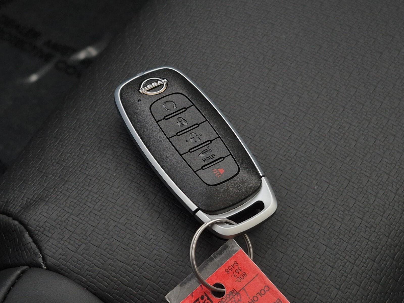 Used 2026 Nissan Rogue SV w/ SV Premium Package image 32