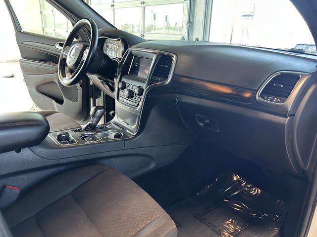 Used 2020 Jeep Grand Cherokee Laredo image 26