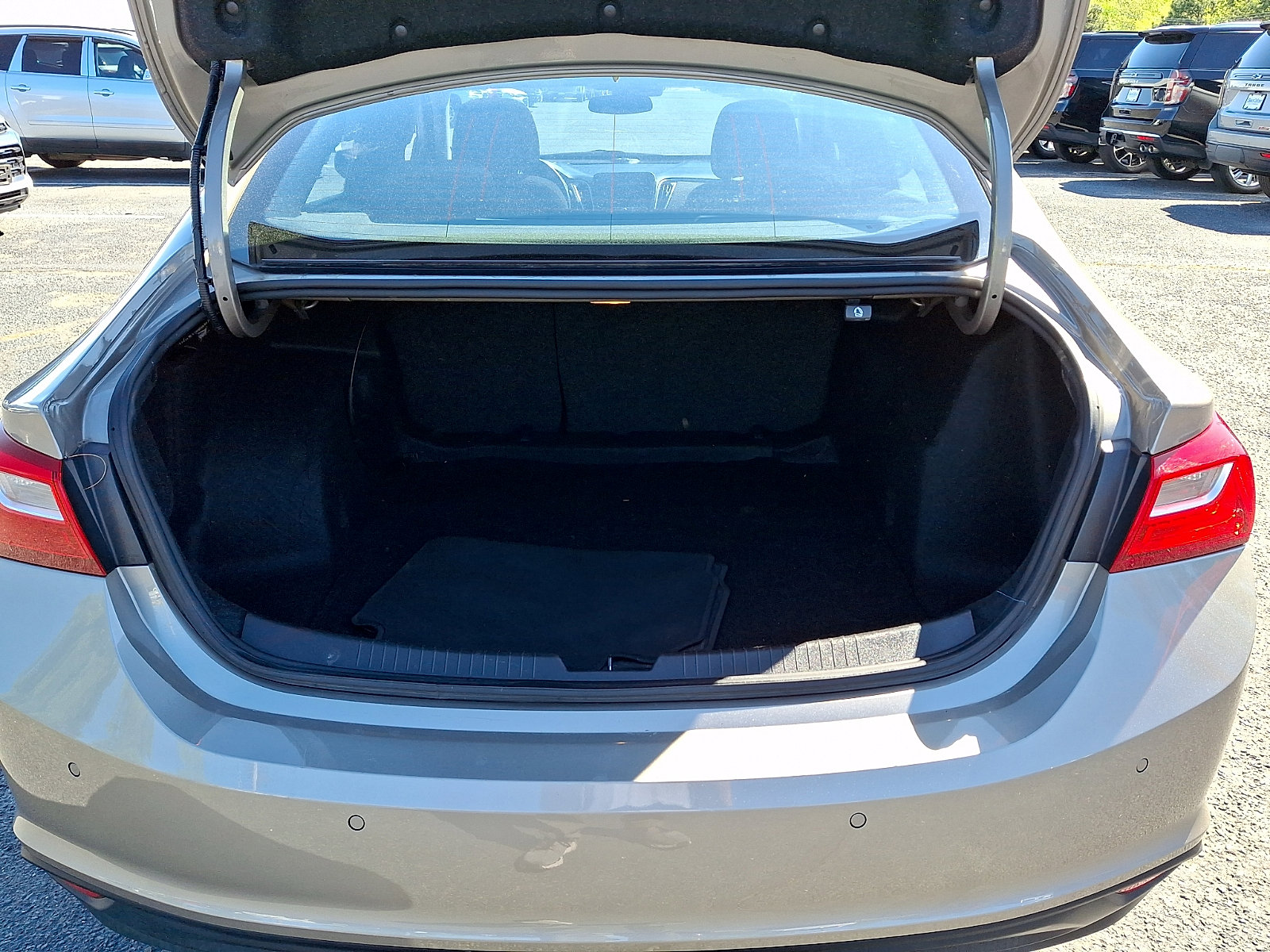 Used 2024 Chevrolet Malibu LT FWD image 30