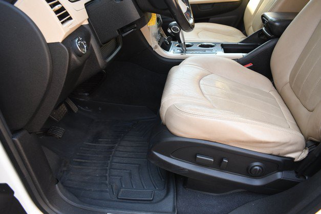 Used 2012 Chevrolet Traverse LTZ AWD/4WD image 15