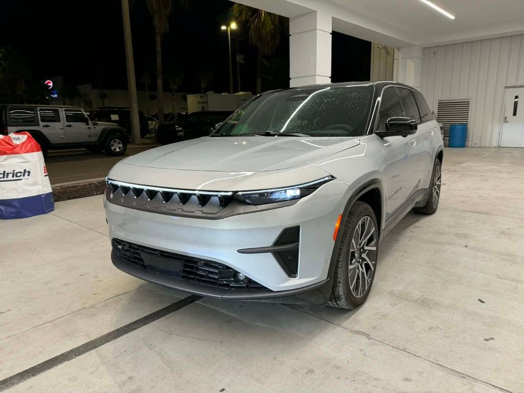 New 2025 Jeep Wagoneer S Limited image 2