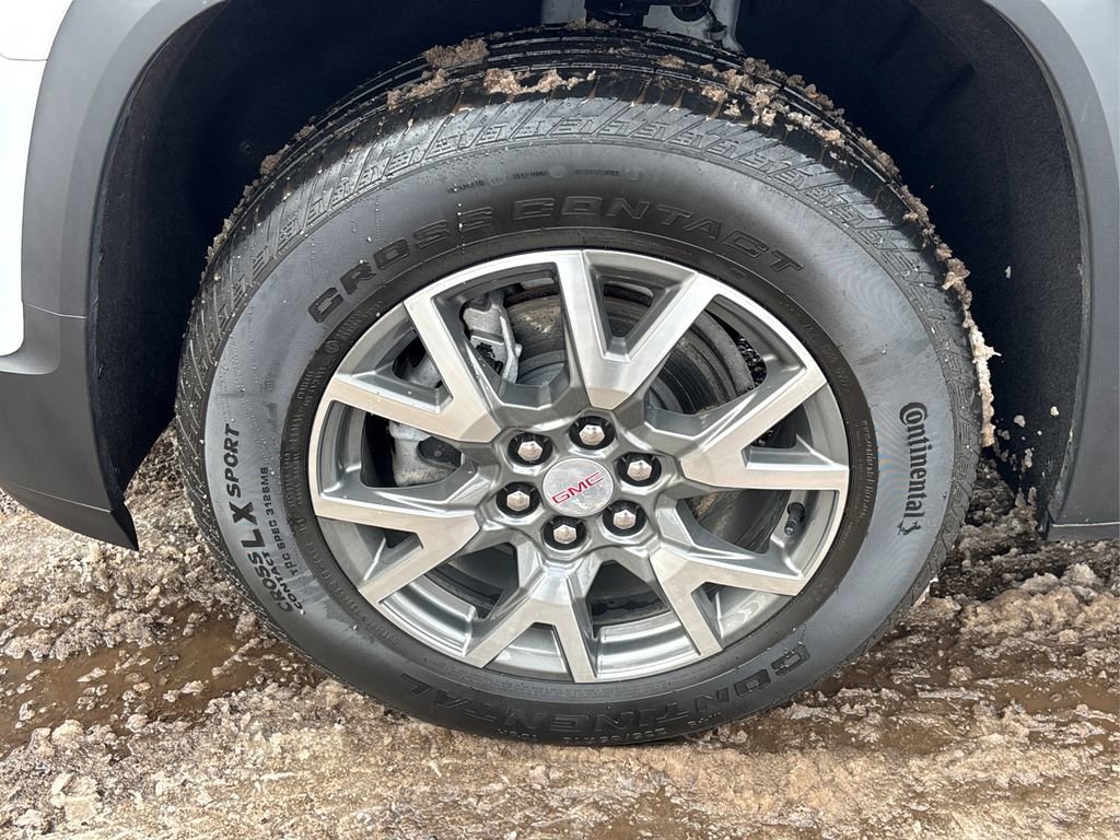 Used 2023 GMC Acadia SLE w/ LPO, Floor Liner Package image 12