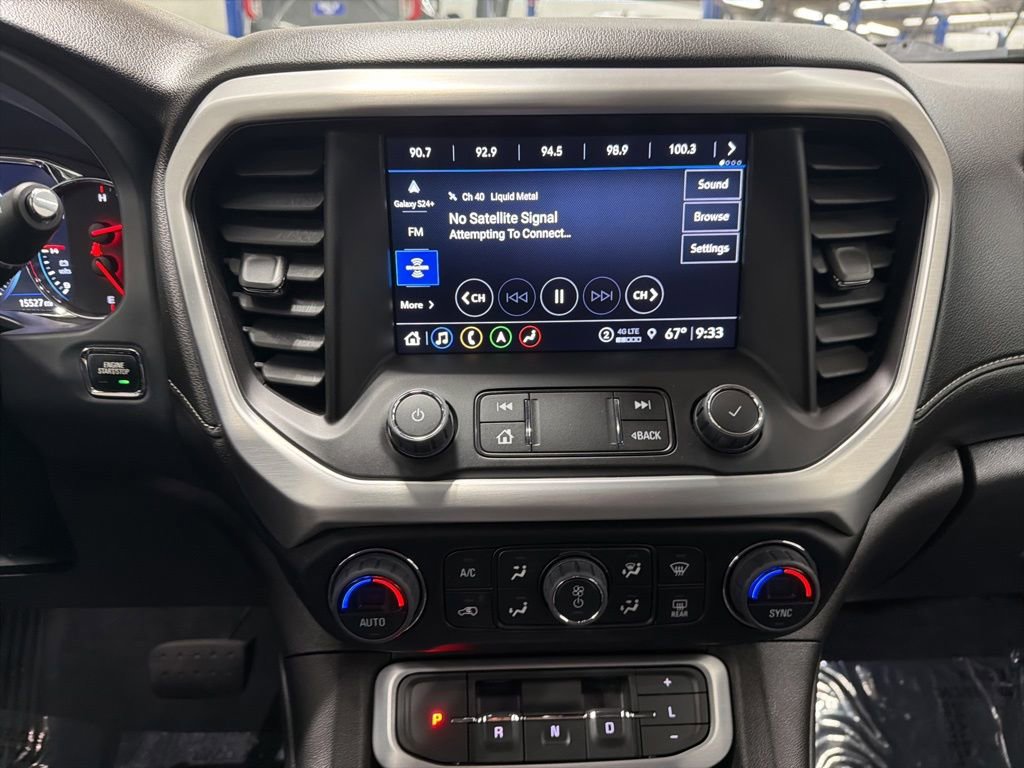 Used 2023 GMC Acadia SLT w/ Technology Package AWD/4WD image 16