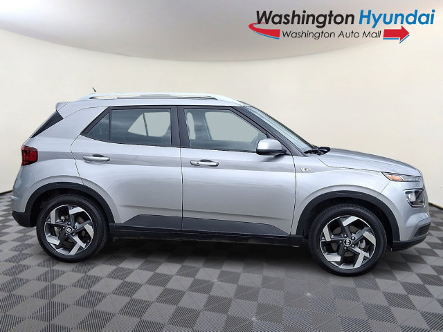 Certified 2026 Hyundai Venue SEL FWD image 7