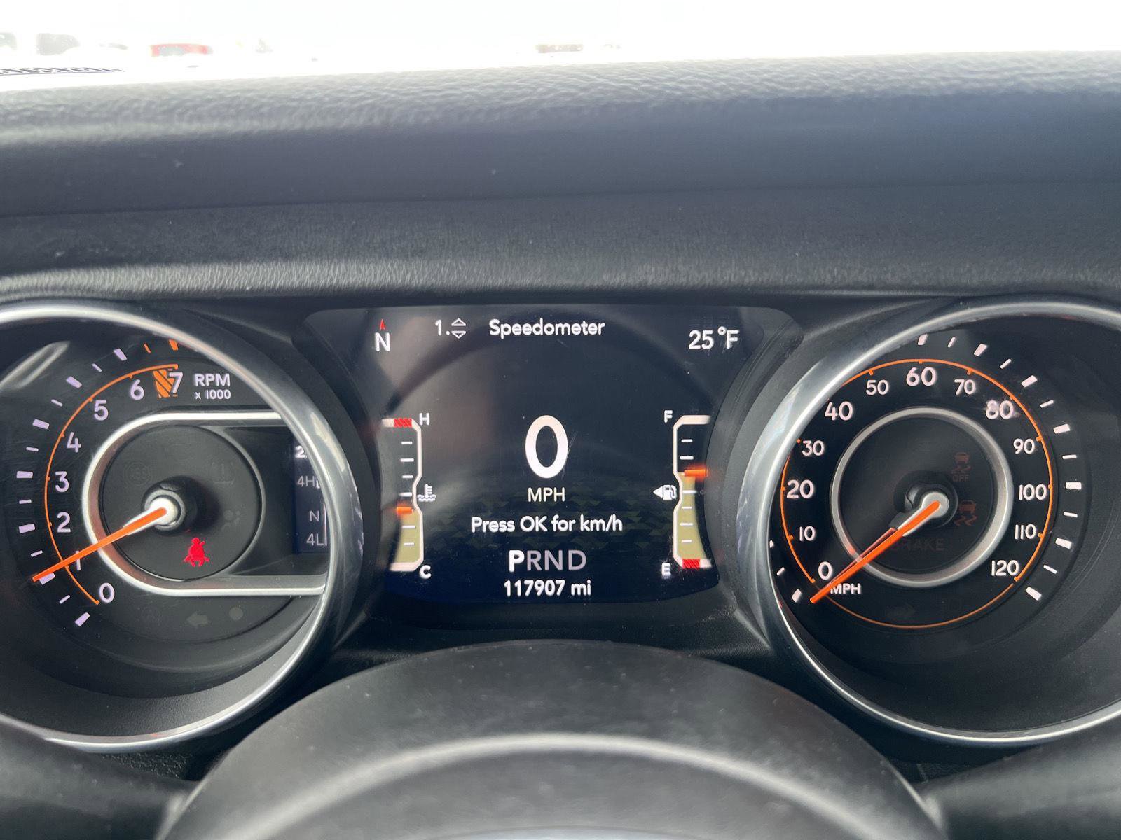 Used 2018 Jeep Wrangler Unlimited Sahara image 13