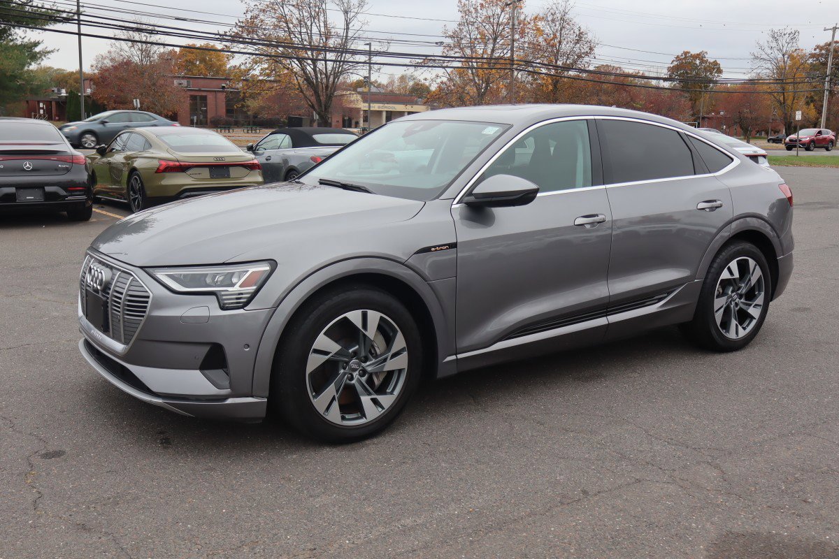 Used 2020 Audi e-tron Premium Plus video 1